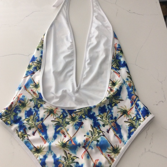 Deep V neck one piece swimsuit - Picture 7 of 14